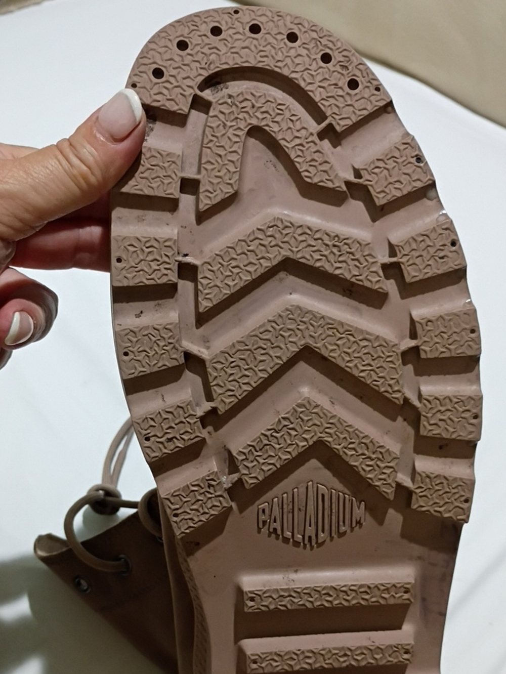 NWT.Men's Brown Lace-Up High-Top Boots - Picture 11 of 11